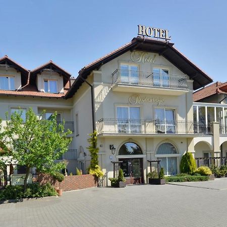 Stopnica Hotel Mateo מראה חיצוני תמונה